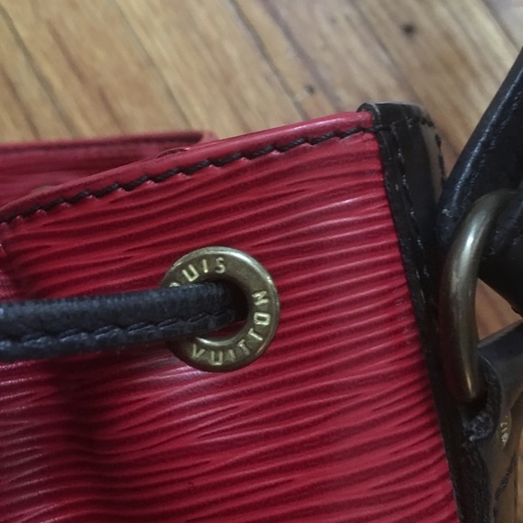 Authentic Louis Vuitton Bag! - Picture 4 of 8